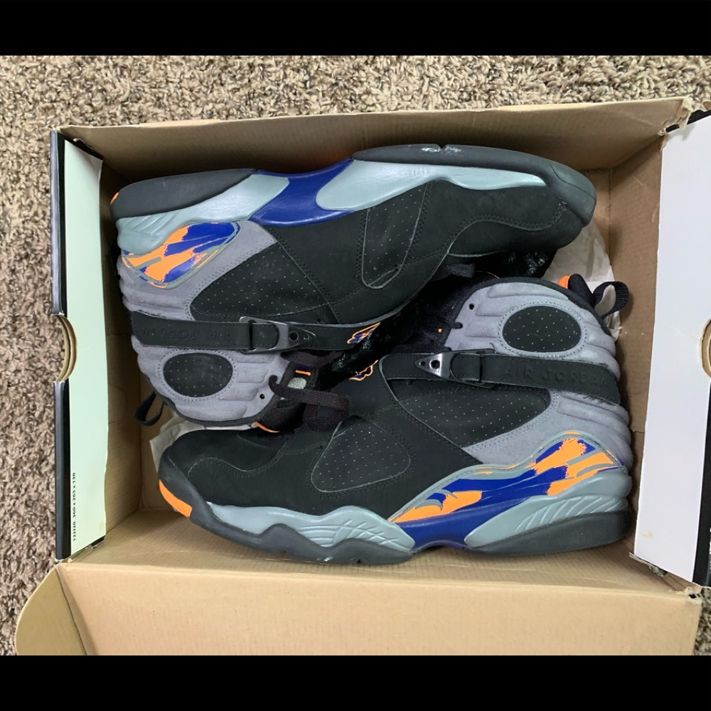 JORDAN RETRO 8